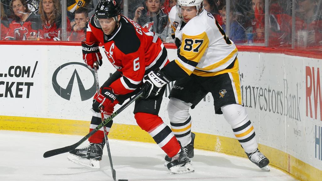 \"Нью-Джерси Дэвилз\" уверенно одолели \"Питтсбург Пингвинз\"