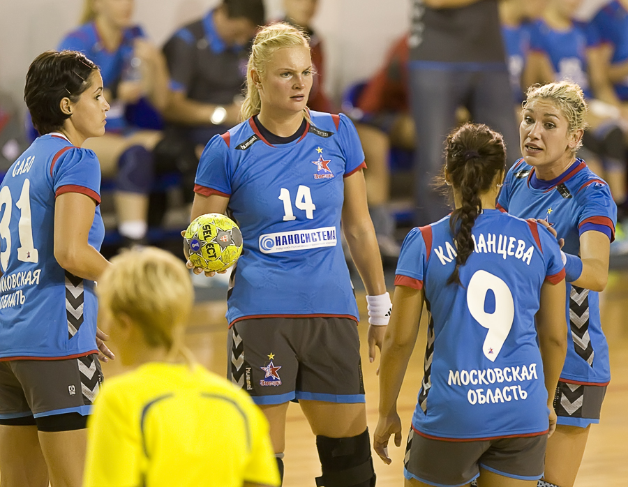 \"Университет-Нева\" и \"Звезда\" проиграли матчи Лиги чемпионов