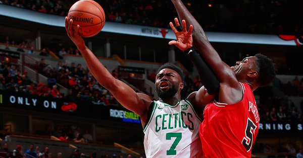 \"Бостон\" в гостях разобрался с \"Чикаго\"