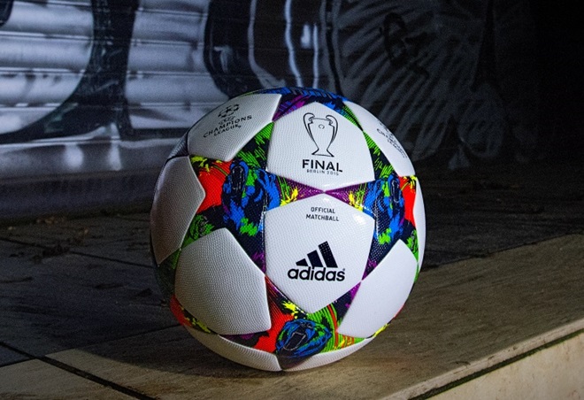 Adidas презентовал официальный мяч финала ЛЧ 2014/2015