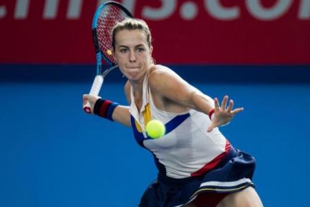 Павлюченкова обыграла Кис и прошла в следующий круг турнира в Штутгарте