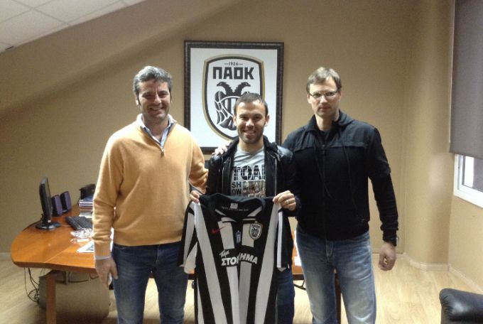 Официально: Натхо подписал контракт с ПАОКОМ
