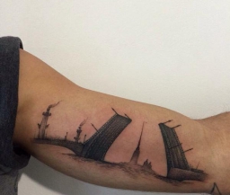 Данни сделал татуировку, посвященную Санкт-Петербургу