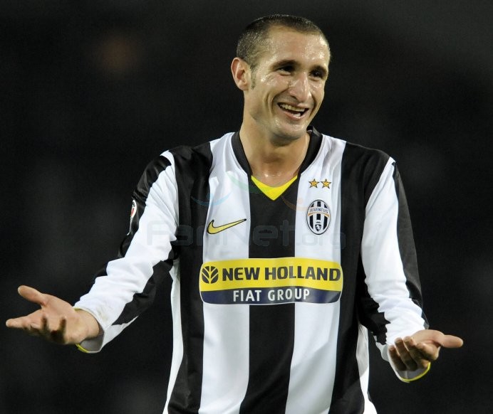 Кьеллини поможет \"Ювентусу\" в поединке против \"Милана\"