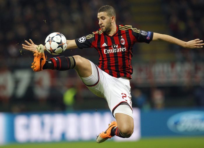 \"Милан\" торгуется с \"КПР\" по трансферу Таарабта