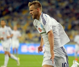 Андрей Ярмоленко еще на один год продлил контракт с "Динамо"