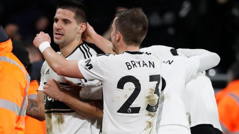 \"Фулхэм\" минимально одолел \"Хаддерсфилд\"