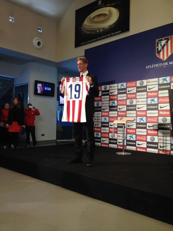 Торрес официально представлен в качестве игрока \"Атлетико\"