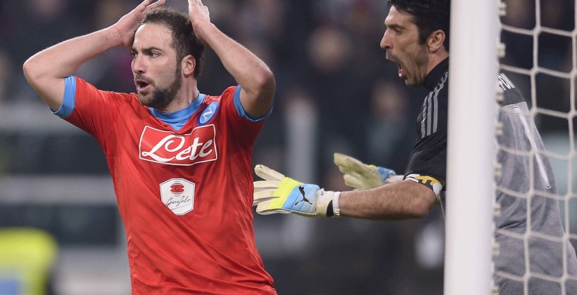 \"Ювентус\" с трудом одолел \"Наполи\"