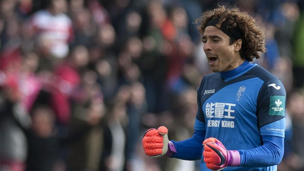 Очоа хочет продолжить выступать в Испании