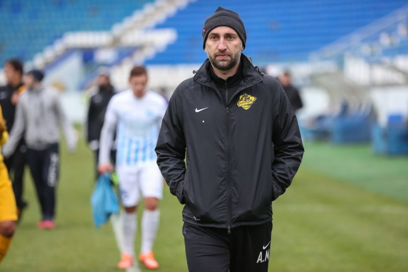 Адиев: \"Анжи\" должен продержаться до зимы