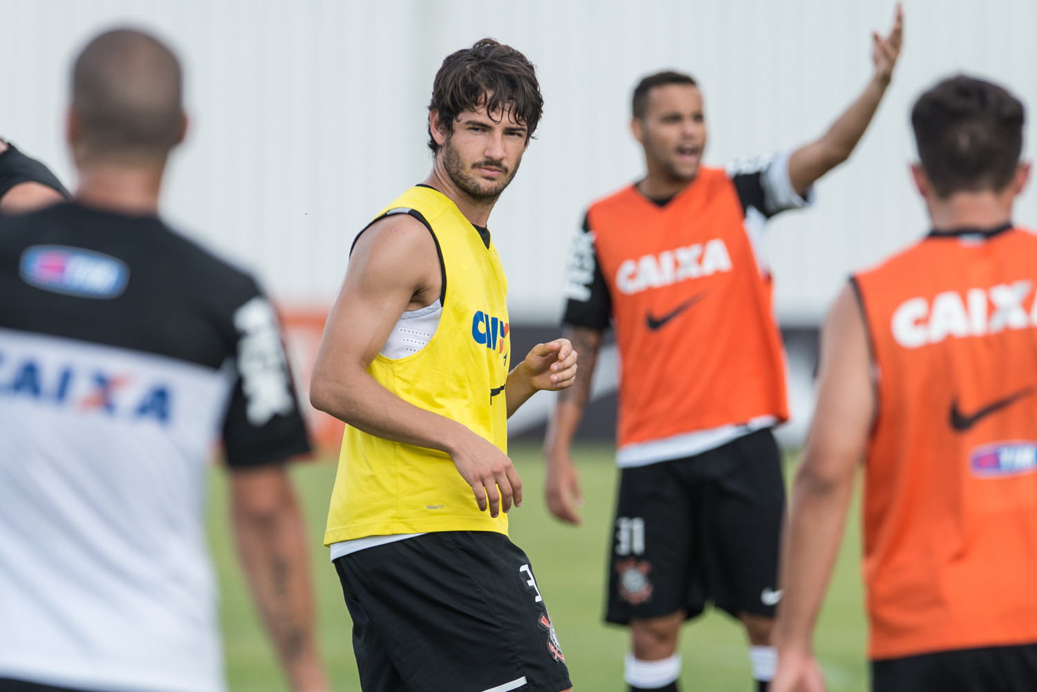 \"Юве\" выбирает между Пато и Моратой