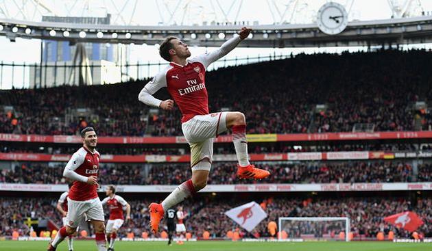 \"Арсенал\" вышел победителем в матче с \"Суонси\"