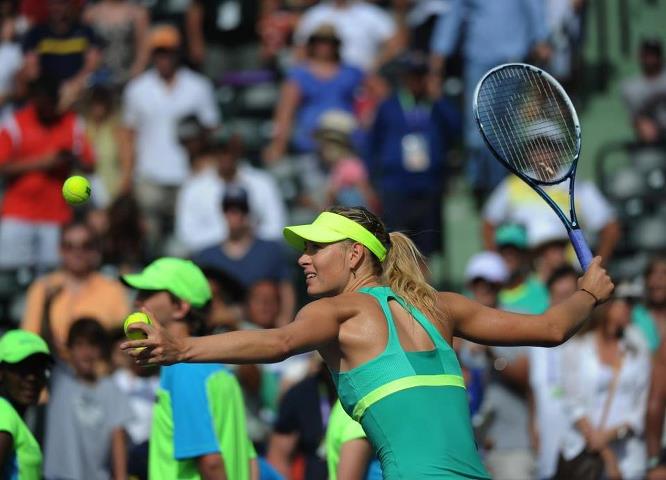 Шарапова не смогла переиграть Уильямс в финале турнира в Майами