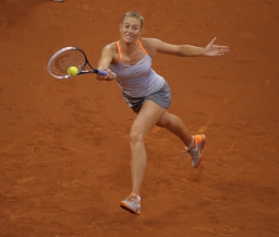 Мария Шарапова в двух сетах обыграла Ли На в финале турнира в Штутгарте