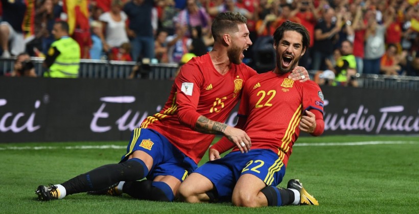 Испания уверенно переиграла Италию