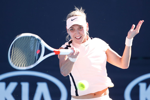 Веснина в двух сетах уступила Плишковой