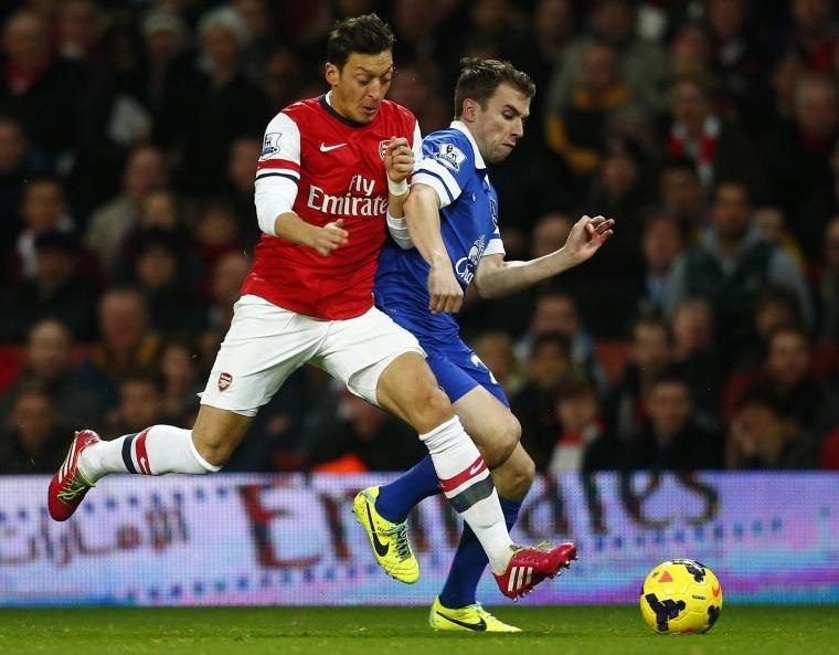 \"Арсенал\" поделил очки с \"ирисками\"