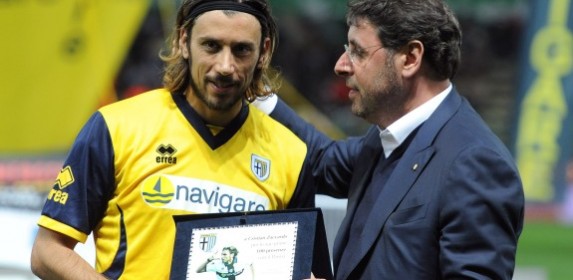 \"Милан\" объявил о сделке с \"Пармой\" 