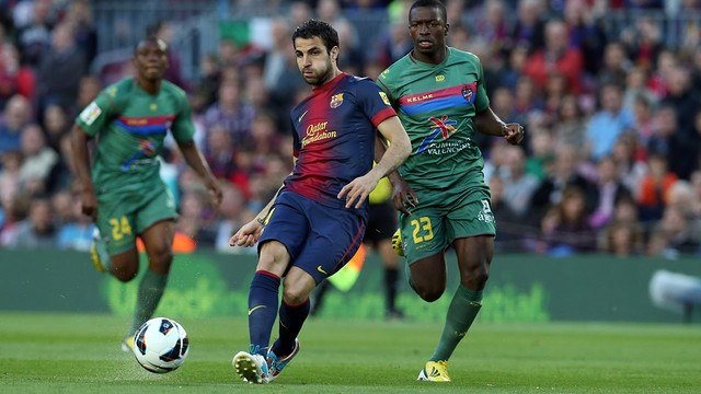 \"Барса\" не без проблем победила \"Леванте\"