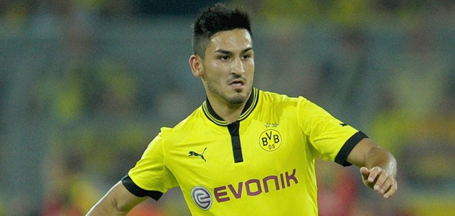 \"Челси\" заинтересовался в услугах Гюндогана