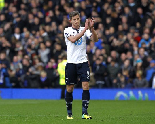 \"Барса\" может купить центрбека \"Тоттенхэма\" за 25 млн. евро