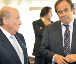 Блаттер рассказал, как Платини предлагал ему покинуть пост президента ФИФА
