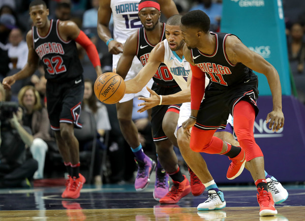 \"Чикаго Буллз\" проиграли в гостевом матче с \"Шарлотт Хорнетс\"