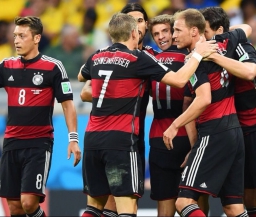 ЧМ-2014: сборная Германии втоптала Бразилию в газон стадиона "Минейрао"