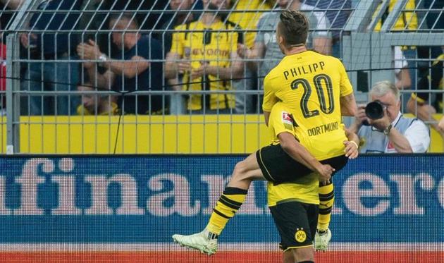 \"Боруссия\" разгромила \"Байер\"