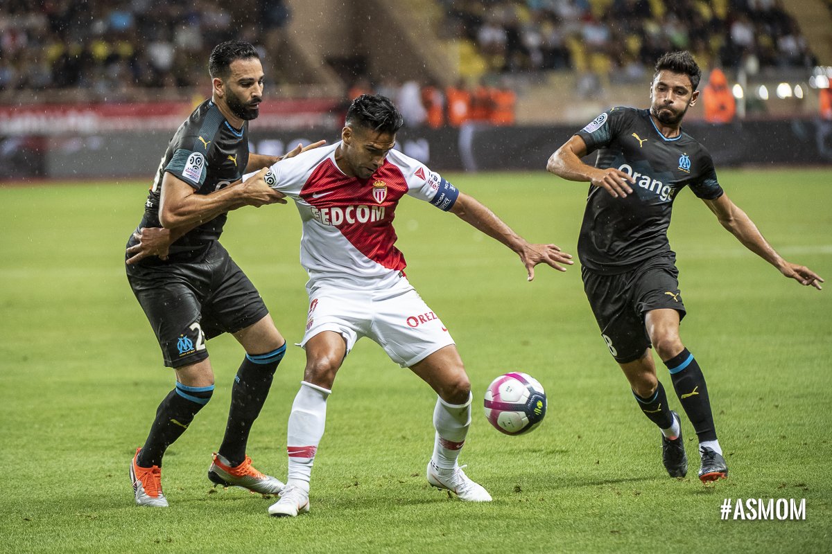 \"Марсель\" вырвал победу над \"Монако\"