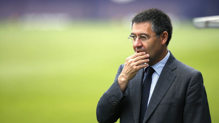 Бартомеу: состав \"Барселоны\" пополнит еще один игрок