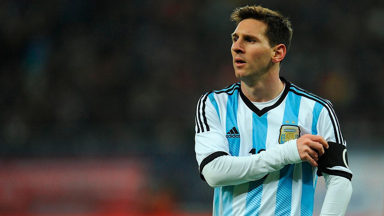 Месси завидует своим испанским партнёрам по \"Барсе\"