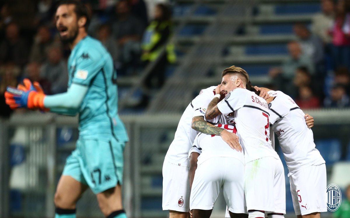"Милан" разгромил на выезде "Сассуоло" | SmotriSport.TV