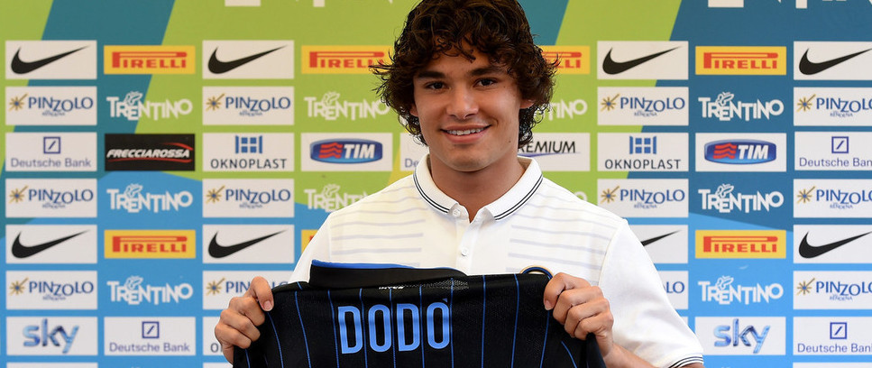 \"Интер\" купил у \"Ромы\" бразильца