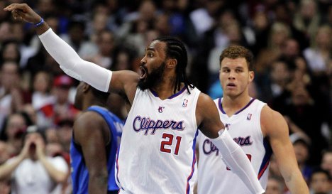 \"Клипперс\" на своей площадке обыграли \"Хьюстон\" 