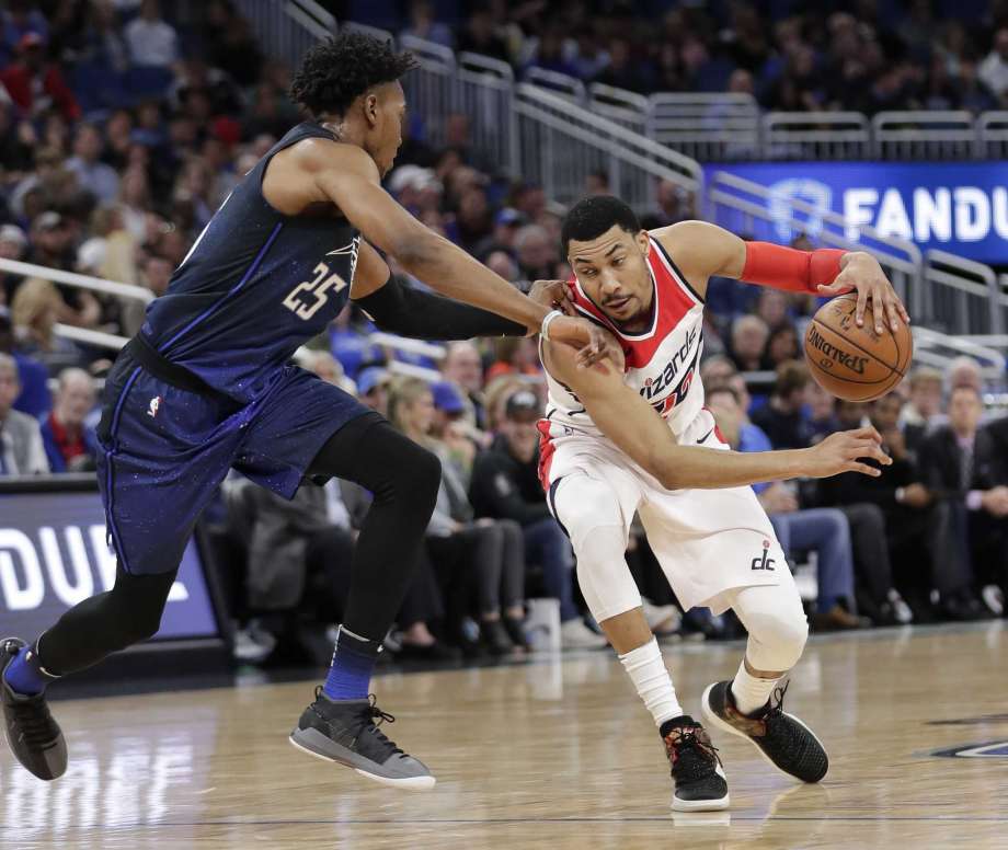 \"Вашингтон Уизардс\" крупно обыграли \"Орландо Мэджик\"