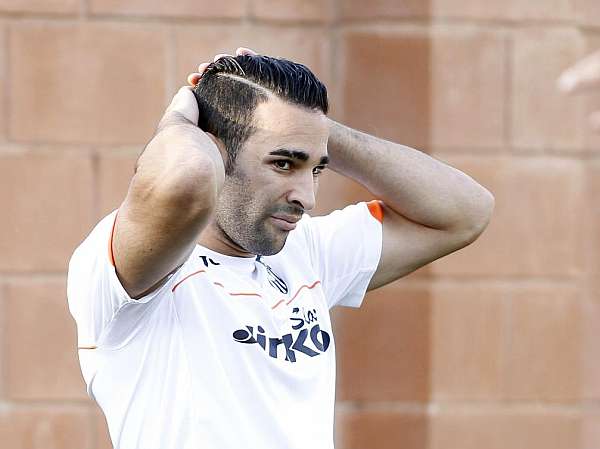 \"МЮ\" нацелился на 2-х футболистов \"Валенсии\"