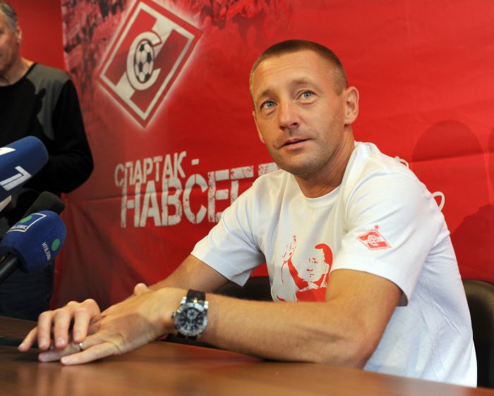 Тихонов: некоторые футболисты не хотят играть, побеждать