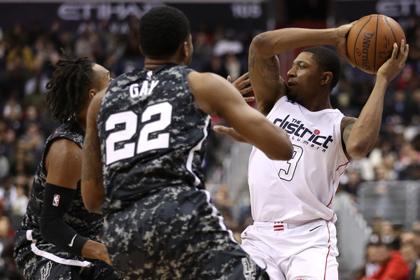 \"Вашингтон Уизардс\" переиграли \"Сан-Антонио Спёрс\"