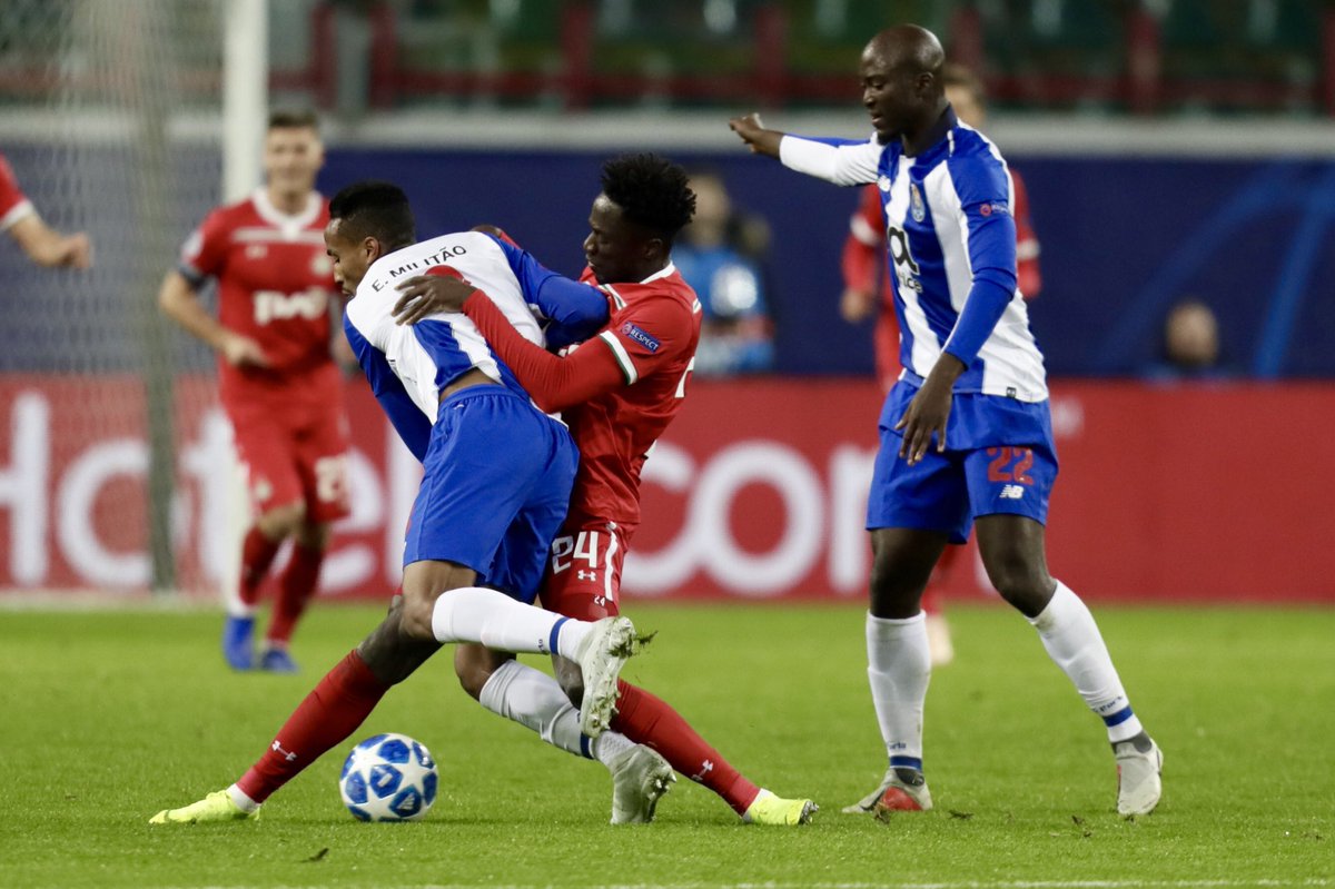 \"Локомотив\" на своем поле проиграл \"Порту\"