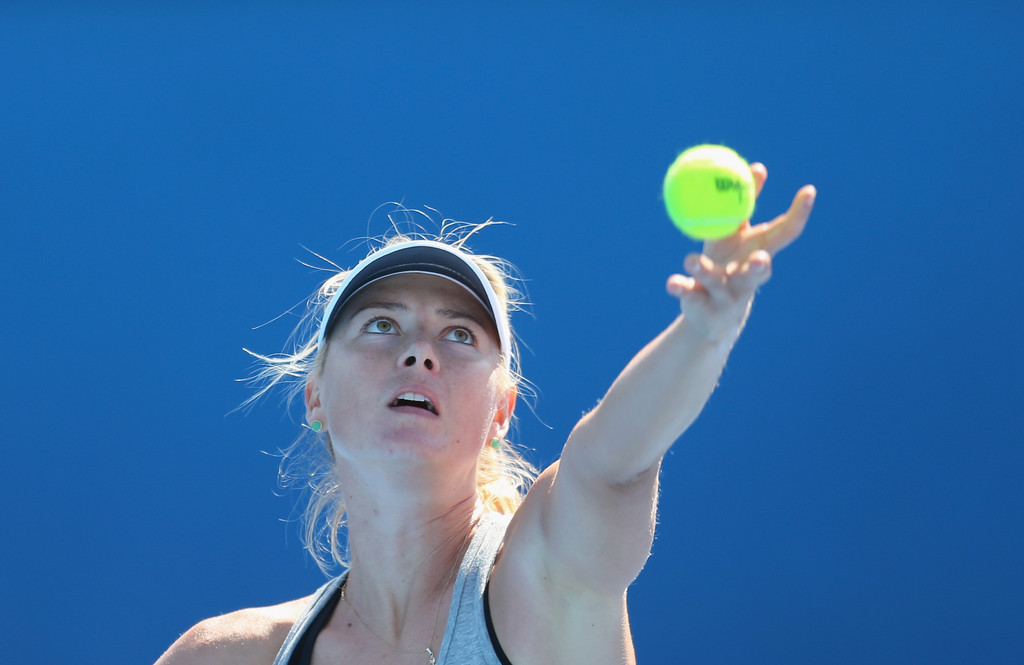 Шарапова стартовала с победы на \"Ролан Гаросс\"