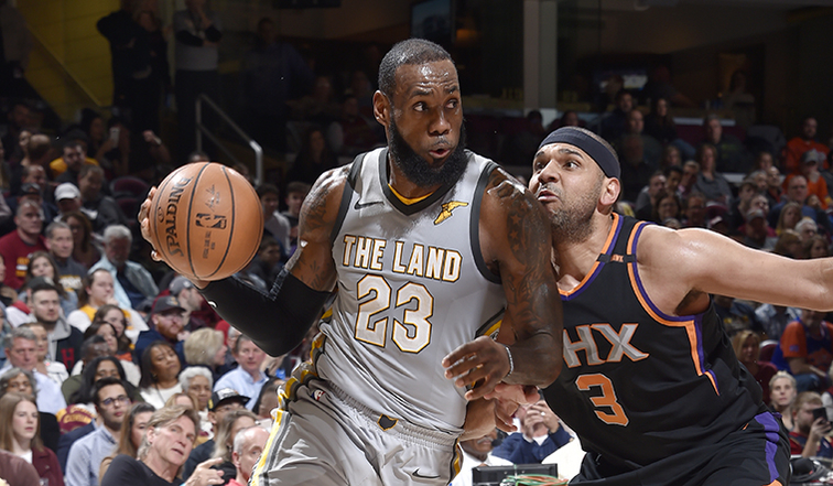 \"Кливленд Кавальерс\" разгромили \"Финикс Санз\"