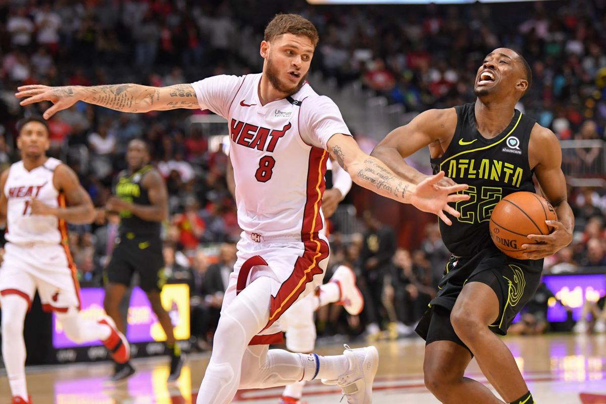 \"Атланта Хоукс\" разгромно проиграла \"Майами Хит\"