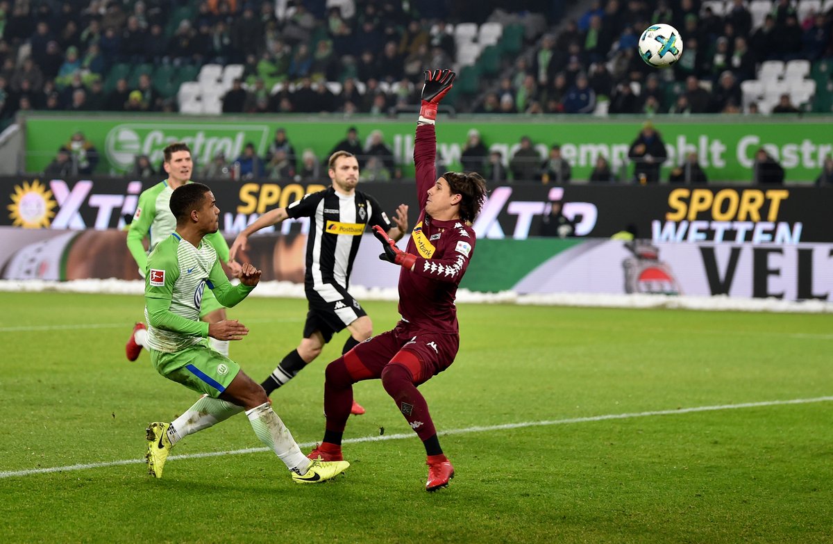 \"Вольфсбург\" крупно обыграл \"Боруссию\" М