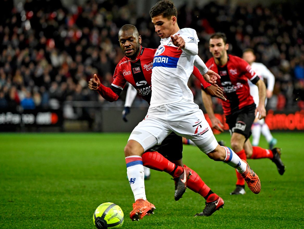 \"Лион\" в гостях обыграл \"Генгам\"