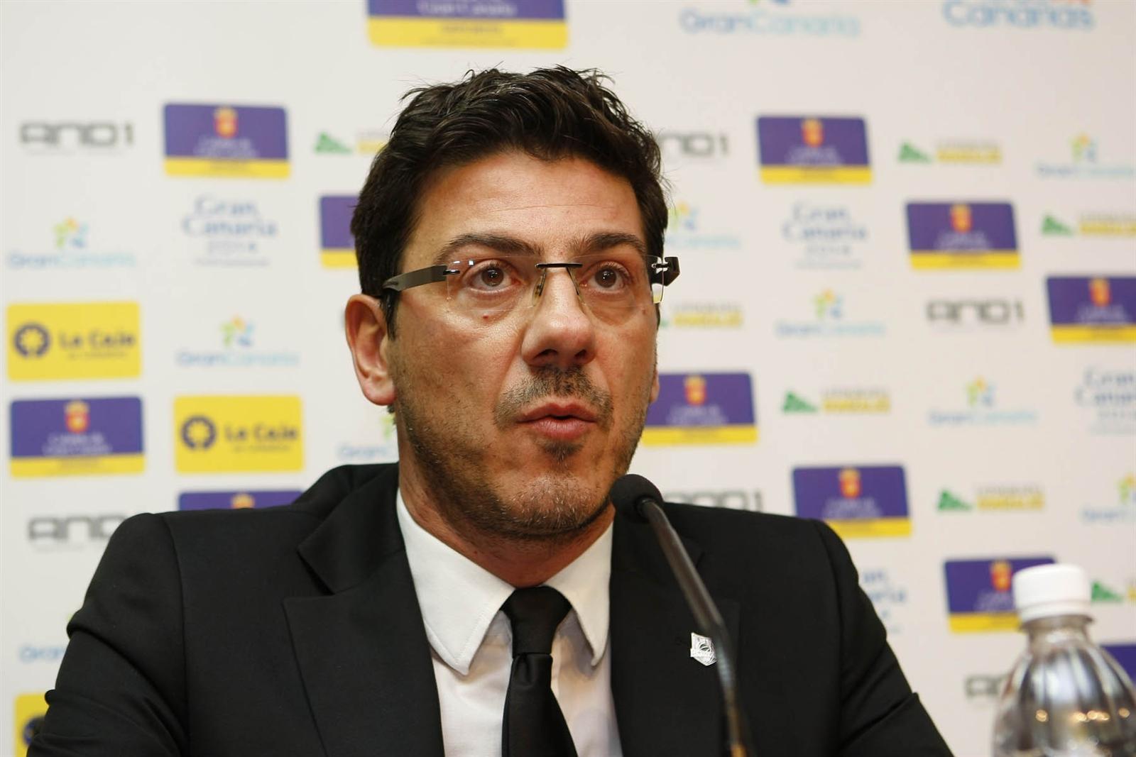 Кацикарис ушел в отставку