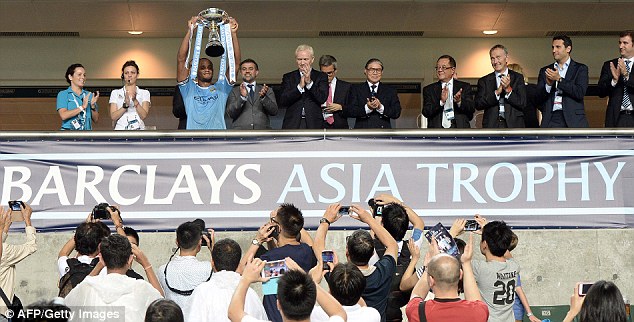 \"Горожане\" выиграли Barclays Asia Trophy 2013