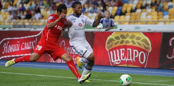 \"Динамо\" берет 3 очка в матче против \"Таврии\"