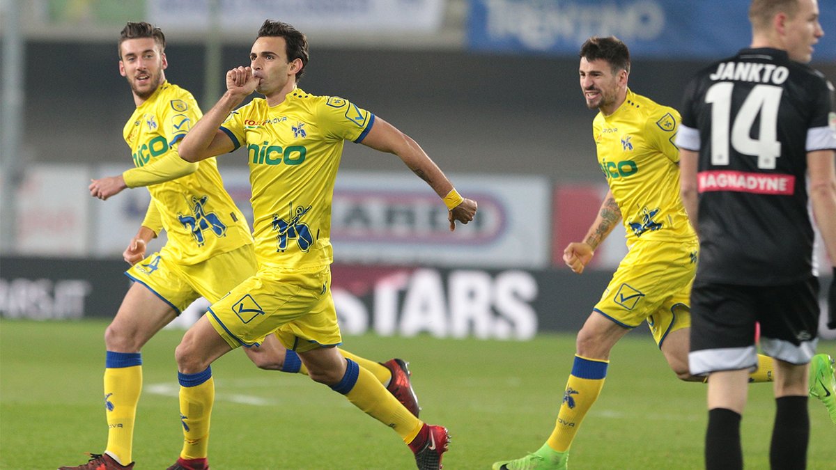 \"Кьево\" и \"Удинезе\" поделили очки